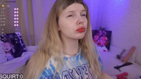 Snapshot of _aleksa chatting on November 16, 6:08 am Alexa online show from November 16, 6:08 am