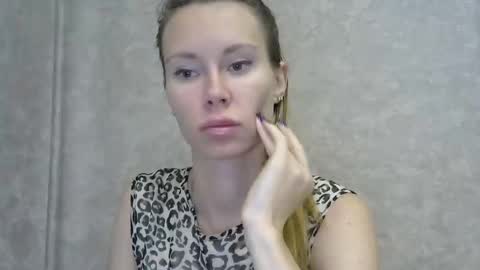 _alex1819 online show from November 18, 7:13 am