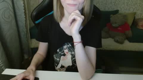 Snapshot of _alicecullen_ chatting on November 13, 3:55 pm AliceCullen online show from November 13, 3:55 pm