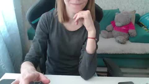 Snapshot of _alicecullen_ chatting on March 21, 10:31 am AliceCullen online show from March 21, 10:31 am