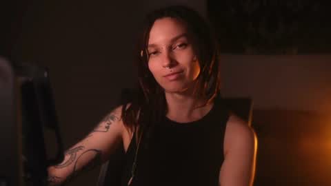 Snapshot of _alicemorrison_ chatting on June 28, 7:20 pm Alice Morrison Mistress Datura online show from June 28, 7:20 pm