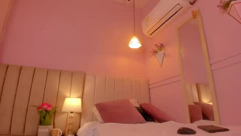 Hii I m Alison   online show from November 25, 11:32 am