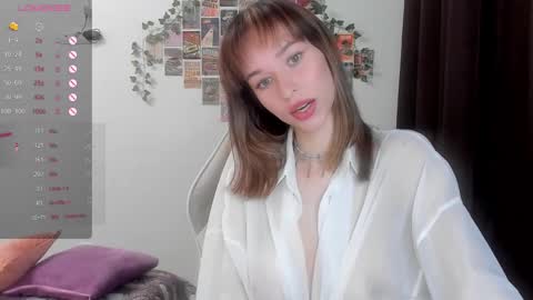 Snapshot of _alissaa_ chatting on December 4, 11:41 am Alice online show from December 4, 11:41 am