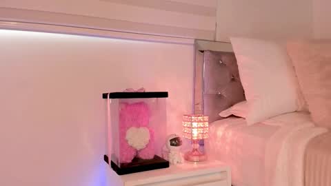 Snapshot of _alissonrose chatting on March 18, 8:34 pm Karo online show from March 18, 8:34 pm