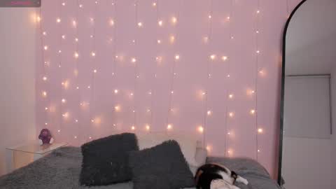 _allisongomez online show from September 8, 11:15 pm