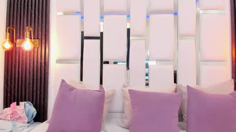 Alma Torres  online show from February 2, 5:00 pm