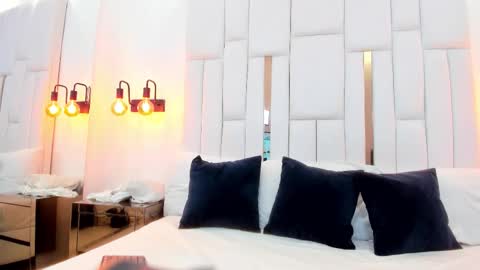 Alma Torres  online show from February 3, 5:40 pm