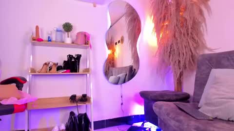 Ambar  online show from June 4, 11:27 am