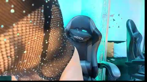 Anais online show from June 25, 3:39 am