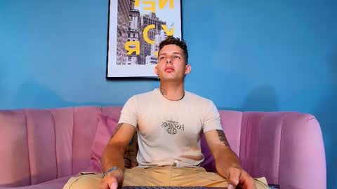 Angel Rivera online show from February 28, 11:06 pm