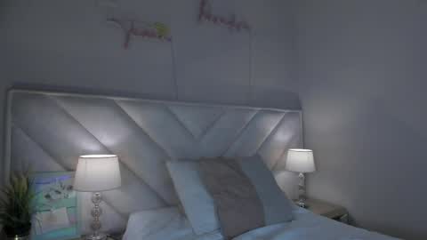 Snapshot of _angela_x chatting on June 9, 11:11 am ngela online show from June 9, 11:11 am