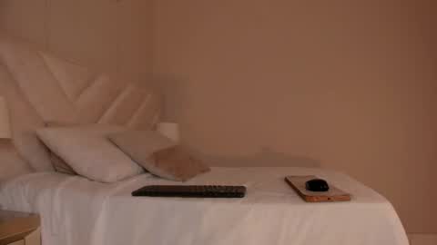 Snapshot of _angela_x chatting on June 12, 11:53 am ngela online show from June 12, 11:53 am