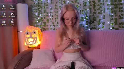 Emily online show from April 26, 2:09 am
