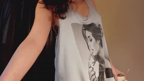 annie . online show from July 13, 4:37 am