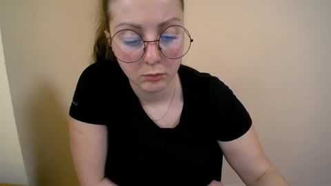 Anna online show from January 28, 1:49 pm