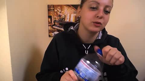 Anna online show from October 10, 6:34 am