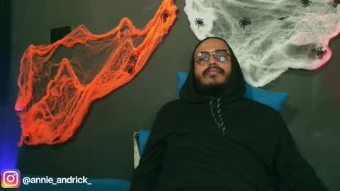 Annie Andrick online show from October 23, 2:05 pm