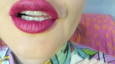 antonia online show from July 6, 10:45 am