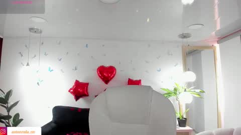 antonnela online show from February 14, 2:03 pm