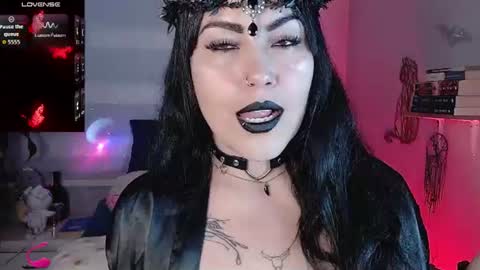 Angie online show from July 15, 11:10 pm