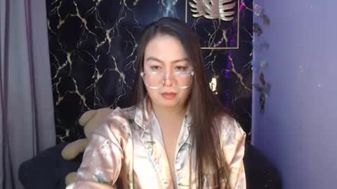 Snapshot of _arah chatting on April 26, 10:46 am arah online show from April 26, 10:46 am