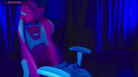 _ariaakashi_ online show from March 3, 11:21 pm