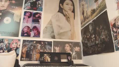 Snapshot of _ariana03_ chatting on November 6, 3:57 pm Ariana online show from November 6, 3:57 pm