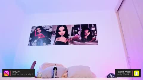 Ariana  online show from October 23, 2:05 pm