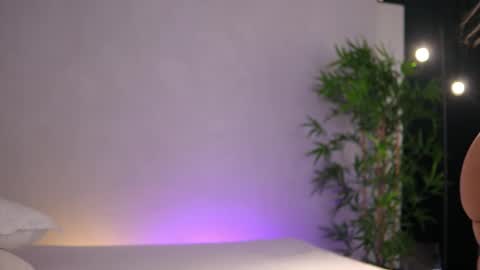 Snapshot of _arielle chatting on March 9, 7:12 am Arielle online show from March 9, 7:12 am