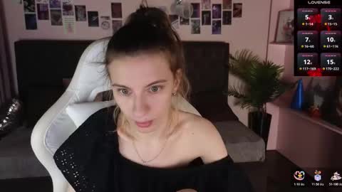 _ash_leyy_ online show from February 16, 1:24 am