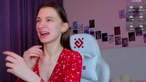 _ash_leyy_ online show from April 3, 1:25 am