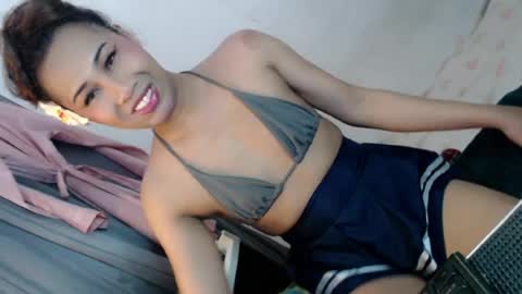 _asiancutie online show from June 15, 7:10 am