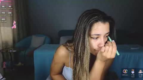 Snapshot of _aura_18 chatting on March 5, 2:51 am _aura_18 online show from March 5, 2:51 am