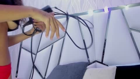 Aura online show from February 1, 2:47 am