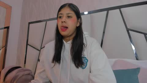 Snapshot of _aurora18 chatting on February 23, 3:04 am Aura online show from February 23, 3:04 am