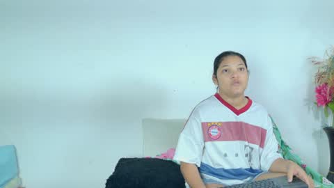 Snapshot of _auroravelvet_ chatting on July 11, 2:58 am isabella online show from July 11, 2:58 am