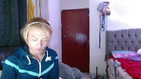 _azalea_65 online show from February 3, 5:05 am