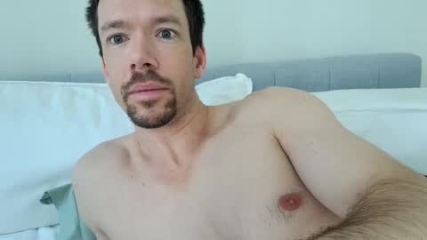 Snapshot of _b_h_c_ chatting on November 27, 8:00 pm _b_h_c_ online show from November 27, 8:00 pm