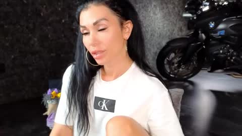 Julia online show from September 19, 7:21 am
