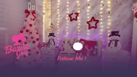 Andrea online show from December 3, 9:45 pm