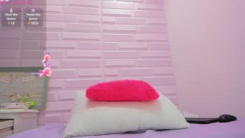 Snapshot of _becky__ chatting on February 11, 6:55 pm Becky online show from February 11, 6:55 pm