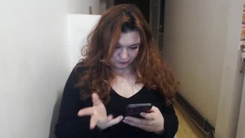 Snapshot of _bella_28 chatting on December 23, 4:54 am em online show from December 23, 4:54 am