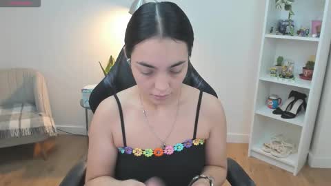 Snapshot of _bellaevans_ chatting on March 9, 6:06 am Bella Evans online show from March 9, 6:06 am