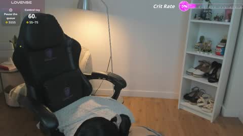 Snapshot of _bellaevans_ chatting on March 28, 6:13 am Bella Evans online show from March 28, 6:13 am