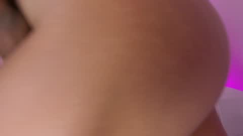 Snapshot of _bianca_18 chatting on January 13, 5:44 pm Hi guys i am Bianca online show from January 13, 5:44 pm