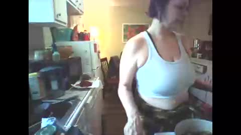Big Tits McGee online show from January 29, 6:50 pm