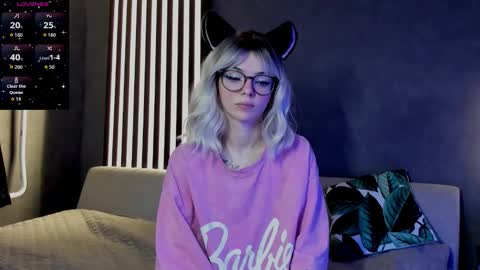 Snapshot of _black_fox__ chatting on March 15, 10:05 pm Olivia Subscribe to my Fansly - online show from March 15, 10:05 pm