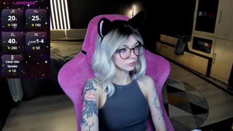 Snapshot of _black_fox__ chatting on March 18, 11:08 pm Olivia Subscribe to my Fansly - online show from March 18, 11:08 pm