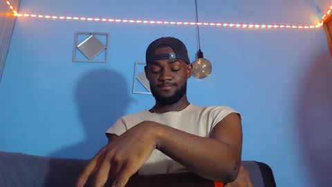 Snapshot of _black_stallion chatting on February 27, 3:17 am Andrew online show from February 27, 3:17 am