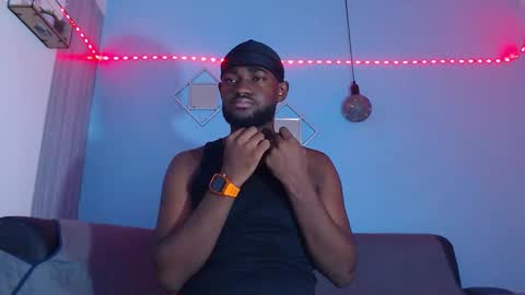 Snapshot of _black_stallion chatting on March 7, 4:31 am Andrew online show from March 7, 4:31 am